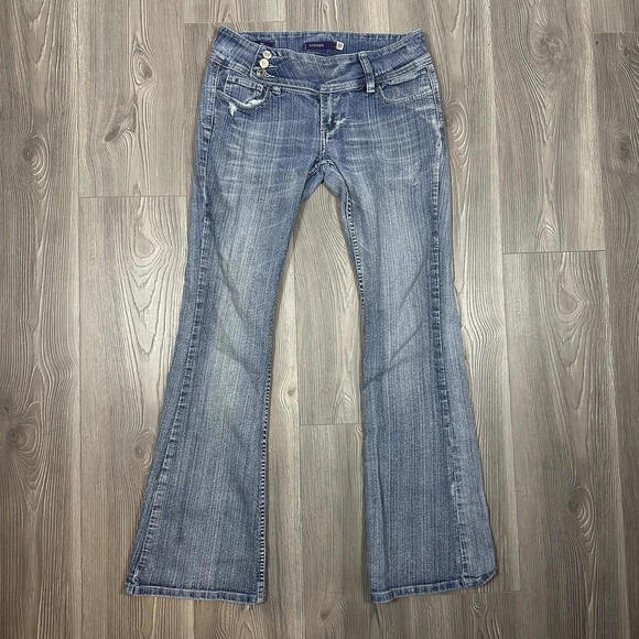 VIGOSS Denim - Y2K Vigoss Low Rise Flare Jeans with Triple Button‎ Detail